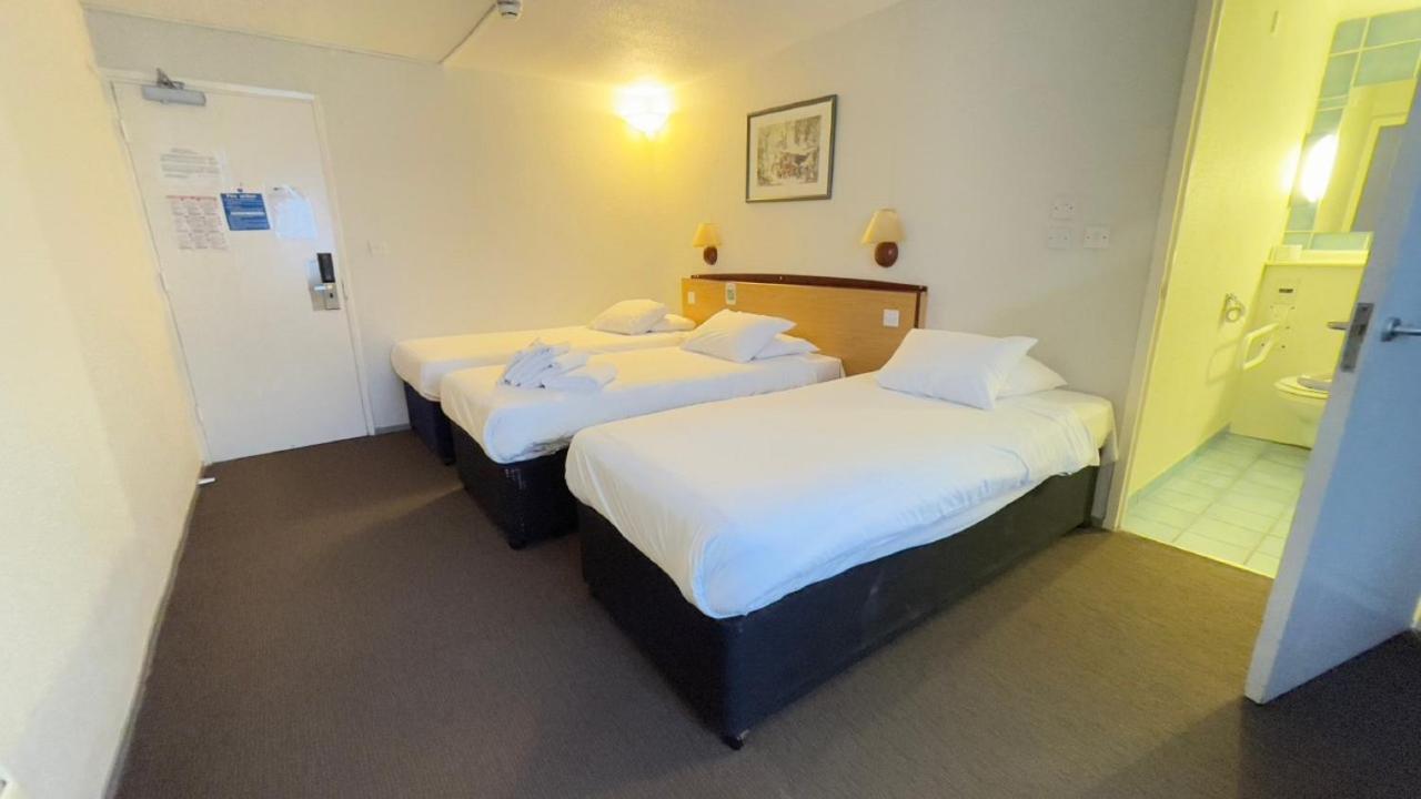 Campanile Hotel 3*